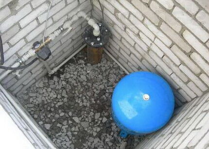 Кирпичный кессон для оголовка водозаборной скважины Кирпичный кессон