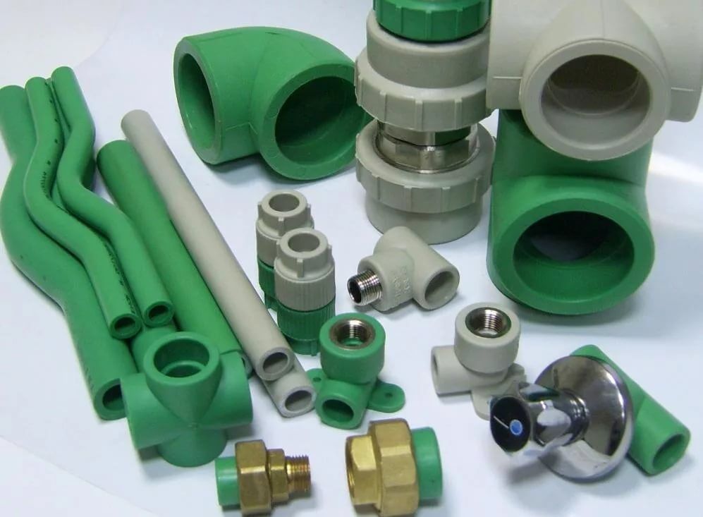 Разбор способов соединения пластиковых труб с металлическими