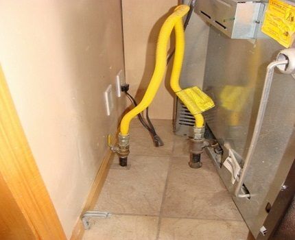 Сильфонная подводка является лучшим вариантом подключение плиты к газовой сети Сильфонный металлический шланг