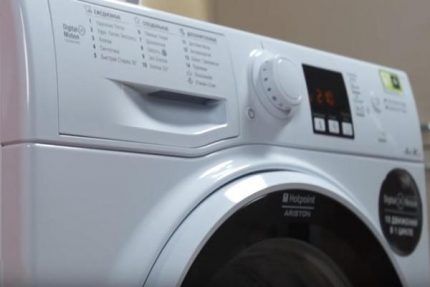 Технические особенности стиральной машины Ariston Модель RSM 601 W (RST)
