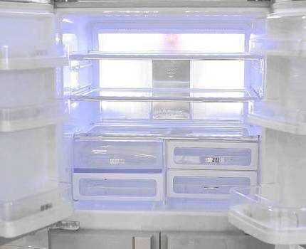 Некоторые полочки можно совсем убирать Холодильник DON R 297