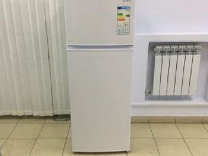 Холодильник 2-х камерный DEXP TF-210 D Холодильник 2-х камерный DEXP TF-210 D