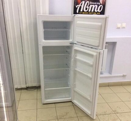 Внутреннее пространство холодильника Дексп Обустройство внутреннего пространства