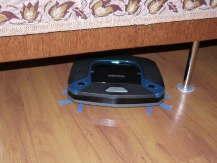 Робот от Philips высотой в 5,85 см Моющий пылесос Philips FC 8794