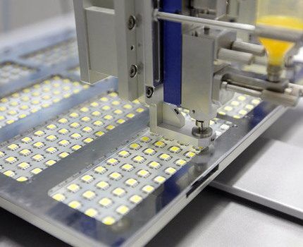 Компания проверяет качество лампы на каждом этапе производства Производство LED ламп