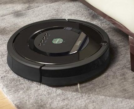 Для очистки ковра потребуется большая мощность всасывания Модель iRobot Roomba 880