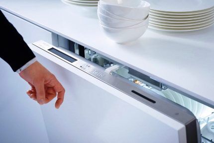 Премиальная машина Miele G 6993 SCVi K2O Опция Кnock2open для фасадов без ручек