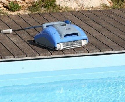 Пылесос-подводник для небольших бассейнов Модель уборщика Dolphin Supreme M3