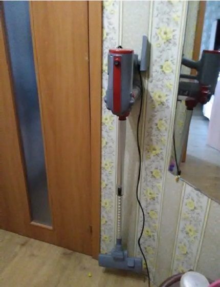 Хранение вертикальной модели Вертикальный пылесос Гэлакси