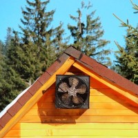 Вентиляция в деревянном доме: правила обеспечения сруба системой воздухообмена
