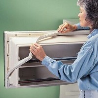 Уплотнитель для холодильника: правила выбора и замены уплотнительной резинки