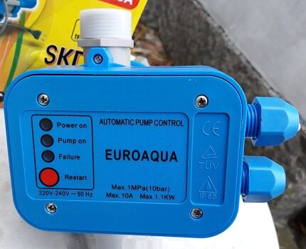 Сложные приборы контроля давления воды 
