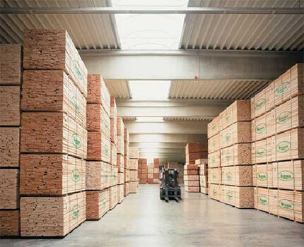 Вентиляция склада для хранения пиломатериалов Штабеля продукции на складе пиломатериала