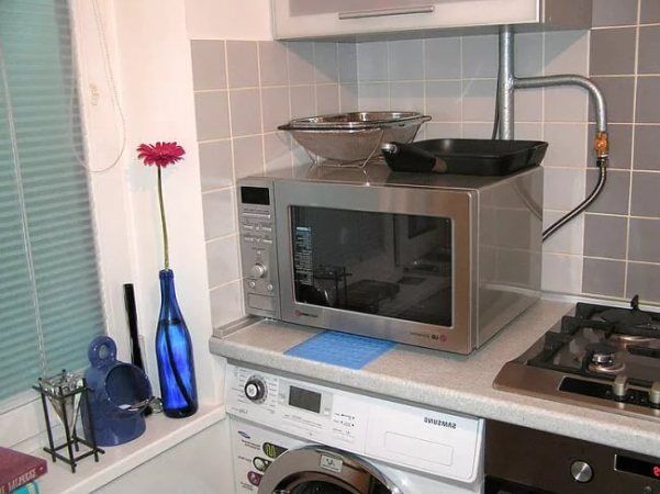перенос газовой трубы на кухне в квартире, можно ли это делать
