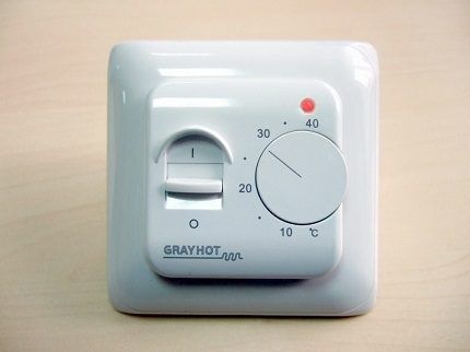Программируемый кнопочный термостат