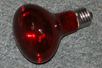 Красная ИК-лампа