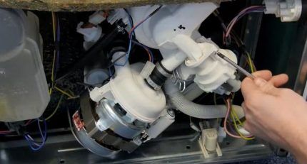 Коды ошибок посудомоечной машины аристон без дисплея с шестью программами