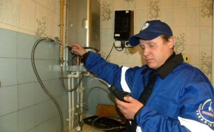 Проверка газового внутриквартирного оборудования мастером
